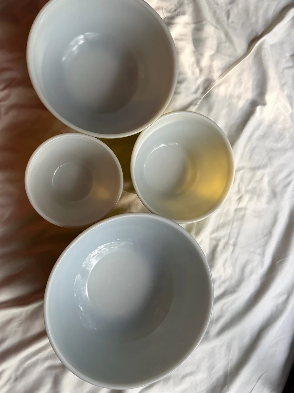 Vintage Pyrex 401–404 Nesting Mixing Bowl Set Green Yellow MCM